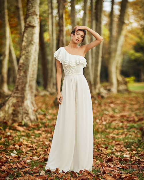 Une Robe De Mariée Asymétrique Pour être Originale Le Jour De Votre Mariage 4828