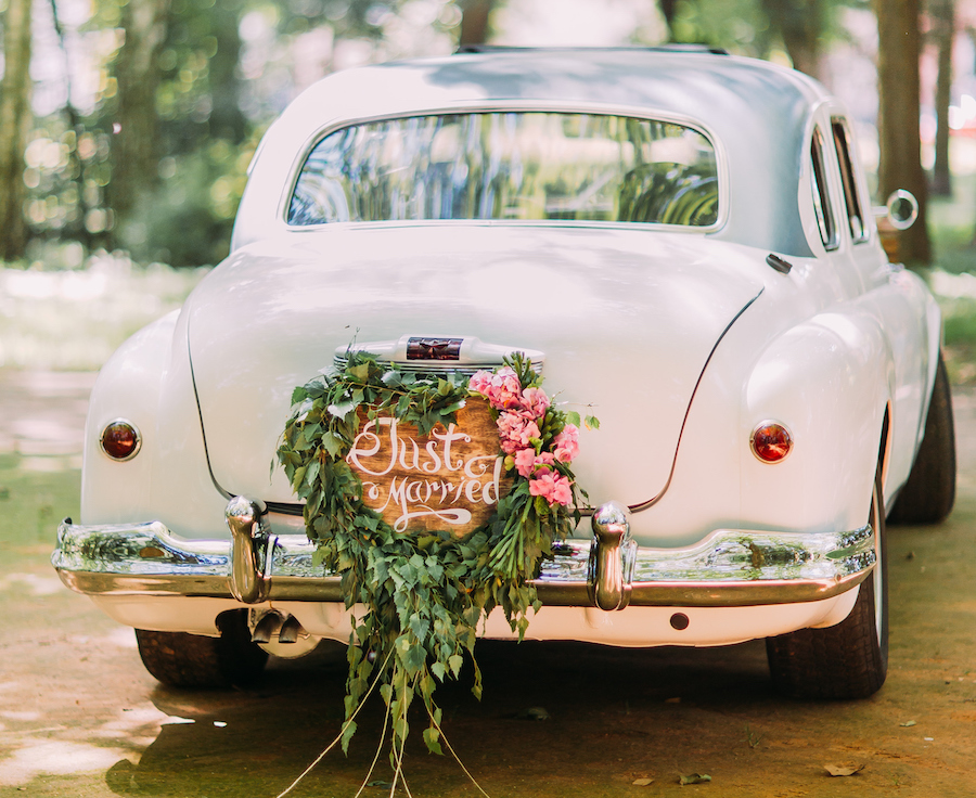 Comment faire la décoration de sa voiture de mariage ?