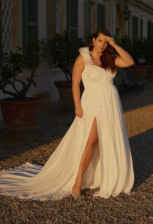 robe de mariée grande taille 2025